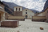 Ollantaytambo, colonial church 